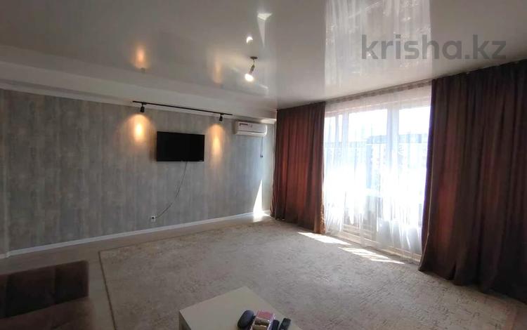 2-комнатная квартира · 61.7 м² · 9/12 этаж, Абая, пр. — Розыбакиева за 48 млн ₸ в Алматы, Бостандыкский р-н — фото 2