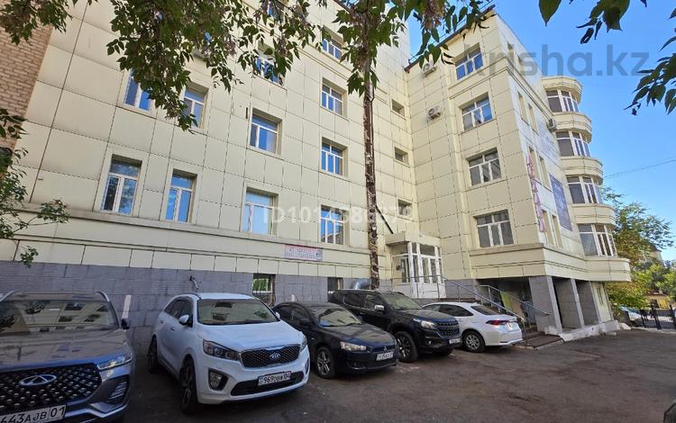Еркін, кеңселер, дүкендер мен бутиктер, қоймалар, қоғамдық тамақтану орны, фитнес және спорт, білім орталықтары, конференц-залдар, кабинеттер және жұмыс орындары, студиялар · 2056.4 м², бағасы: ~ 9.3 млн ₸ в Астане, Сарыарка р-н — фото 2