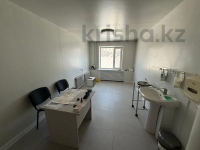 Еркін, медорталықтар мен дәріханалар · 65 м², бағасы: 18 млн ₸ в Кокшетау