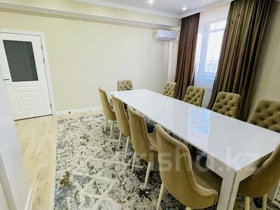 4-комнатная квартира, 135 м², 4/5 этаж, Проспект Жамбыла за 45 млн 〒 в Таразе
