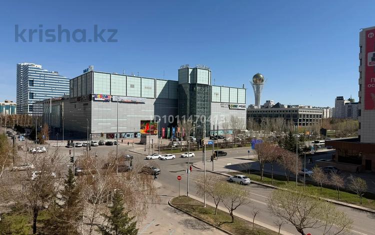 2-бөлмелі пәтер · 80.1 м² · 3/9 қабат, Достык 10 — улица Достык, бағасы: 49 млн ₸ в Астане, Есильский р-н — фото 2