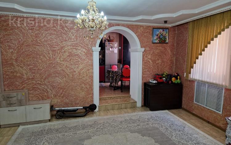 5-комнатный дом помесячно, 200 м², 6 сот., Асылбекова 8 за 500 000 〒 в Алматы, Турксибский р-н