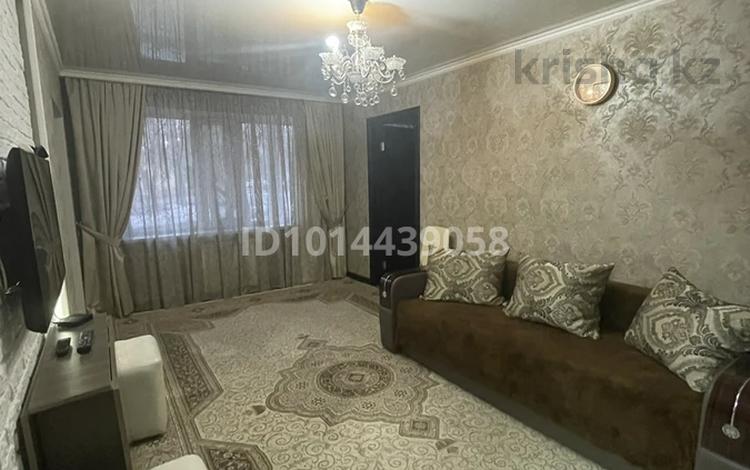 2-бөлмелі пәтер · 64 м² · 1/5 қабат, Жаңа қала ш/а. 29, бағасы: 240 000 ₸ в Караганде, Казыбек би р-н — фото 2