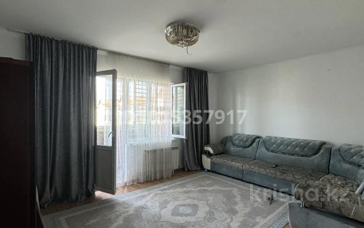 2-бөлмелі пәтер · 67 м² · 5/6 қабат, Көкжиек ш/а. 42, бағасы: 200 000 ₸ в Алматы, Жетысуский р-н — фото 2