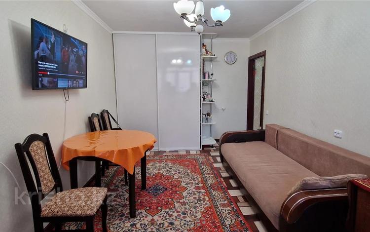 2-комнатная квартира, 43 м², 3/5 этаж, 4 микрорайон за 12 млн 〒 в Темиртау — фото 2