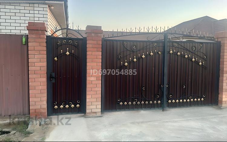 Отдельный дом · 4 комнаты · 152.7 м² · 10 сот., мкр Оркен, Салим Капакова 50 за 29 млн 〒 в Атырау — фото 2