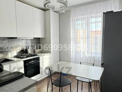 2-бөлмелі пәтер · 60 м² · 9/9 қабат, Самал 92 — Тәуелсіздік ,Самал, бағасы: 26 млн ₸ в Уральске