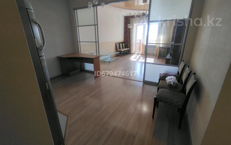 2-комнатная квартира · 82.3 м² · 5/5 этаж, мкр Новый Город, Пр-т Н.Абдирова 35а за 36 млн ₸ в Караганде, Казыбек би р-н — фото 2