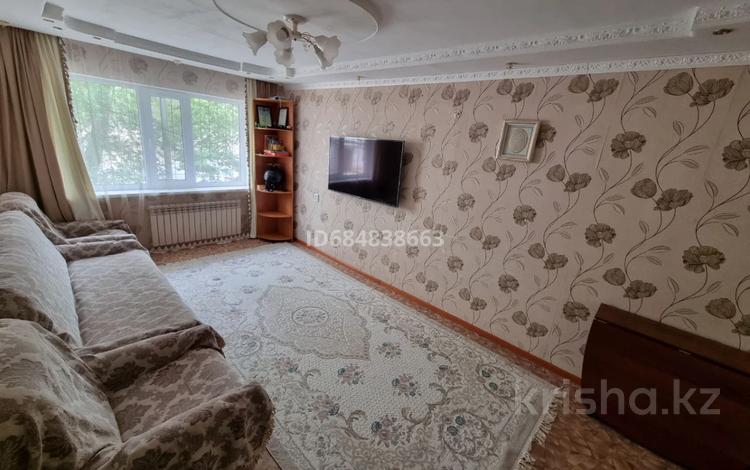 3-комнатная квартира, 60 м², 1/5 этаж, Мухамеджанова 13 за ~ 12 млн 〒 в Балхаше — фото 2