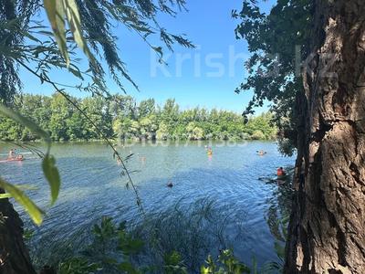 3-комнатная квартира · 100 м² · 3/5 этаж, Рыскулбекова — ПАРК КИРОВА , центр за 30 000 〒 в Уральске