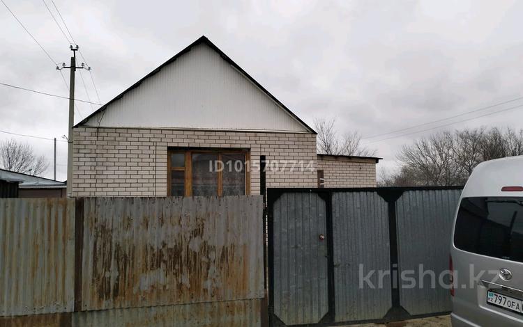 Отдельный дом · 3 комнаты · 80 м² · 10 сот., Вишневый сад 36 — Нокина за 11 млн ₸ в Актобе, мкр. Курмыш — фото 2