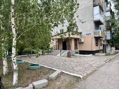 Свободное назначение, офисы, магазины и бутики, склады, общепит, салоны красоты, медцентры и аптеки, образование, развлечения · 28.4 м² за 21 млн 〒 в Караганде, Казыбек би р-н