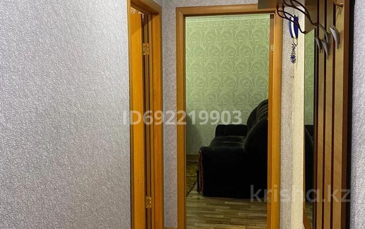 2-комнатная квартира, 52 м², 1/5 этаж, Жабаева 167 за 20 млн 〒 в Петропавловске — фото 2
