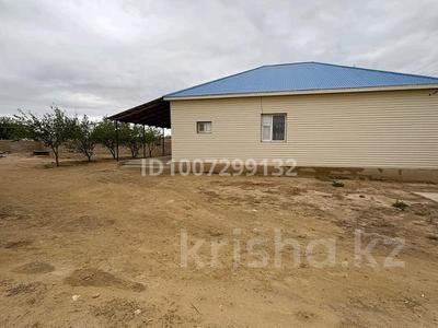 Отдельный дом · 7 комнат · 200 м² · 1 сот., Жезді 23 за 12 млн ₸ в Бейнеу