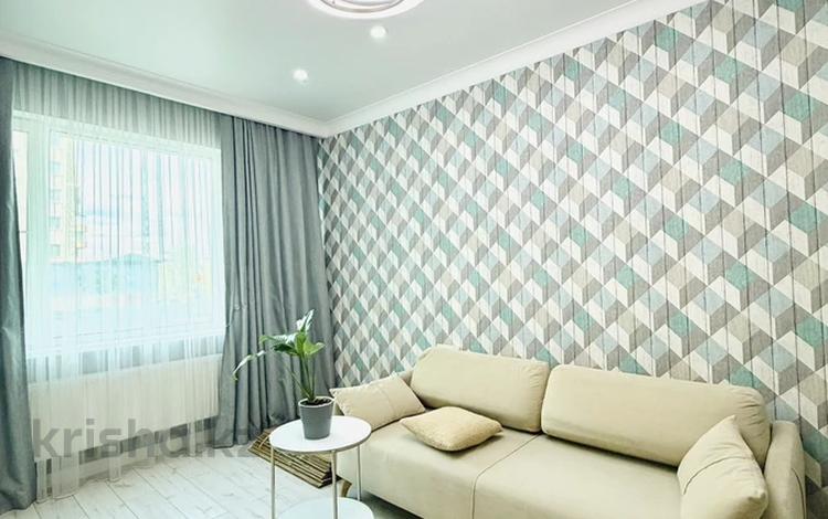 3-комнатная квартира · 90 м² · 3/9 этаж, Мангилик Ел 24 за 35 000 ₸ в Астане, Есильский р-н — фото 3