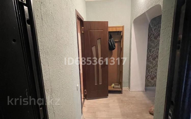 2-комнатная квартира, 60 м², 1/3 этаж помесячно, Туркестанская 42 за 100 000 〒 в Шымкенте, Аль-Фарабийский р-н — фото 2