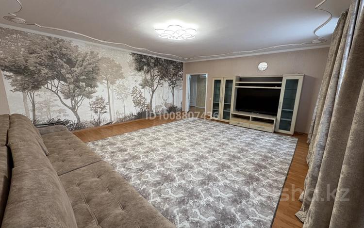 4-комнатная квартира · 120 м² · 3/4 этаж, Алипова 5а — На пересечении улицы азаттык и махамбета за 250 000 〒 в Атырау — фото 2