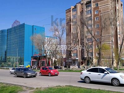 4-бөлмелі пәтер · 80 м² · 2/9 қабат, Төле би 93/3 — в дол дороги возле Арай Плазв, бағасы: 30 млн ₸ в Таразе