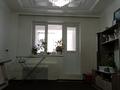 4-бөлмелі пәтер · 80 м² · 2/9 қабат, Төле би 93/3 — в дол дороги возле Арай Плазв, бағасы: 30 млн ₸ в Таразе — фото 3