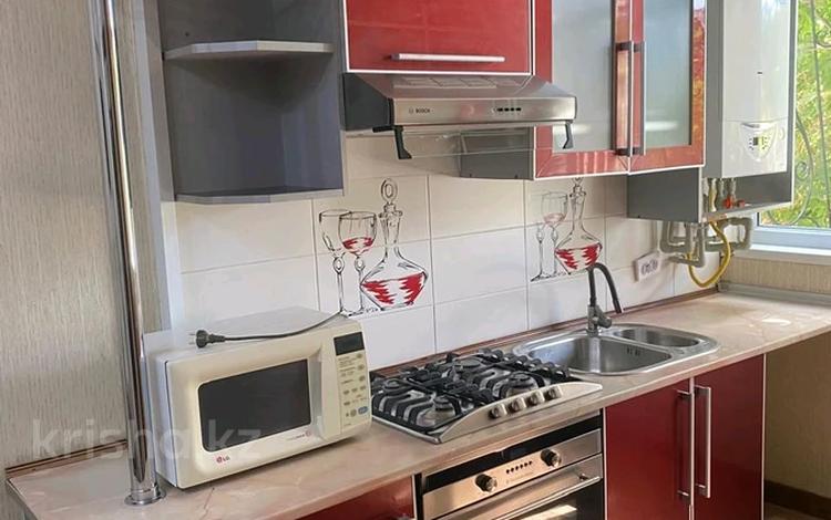 3-комнатная квартира · 70 м² · 2/4 этаж, Мангельдина 39 за 280 000 ₸ в Шымкенте, Абайский р-н — фото 2