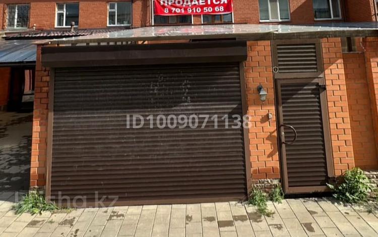 Часть дома · 4 комнаты · 279 м² · 279 сот., Муканова 45/4 за 85 млн ₸ в Караганде, Казыбек би р-н — фото 2
