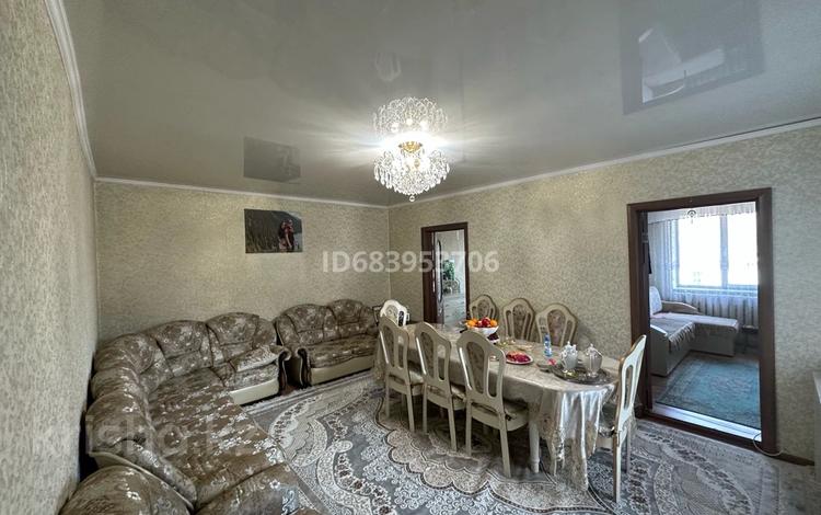 Отдельный дом · 3 комнаты · 90 м² · 10 сот., 20 квартал — Магазин «Аврора», гипермаркет «Апрель» за 30 млн ₸ в Семее — фото 2