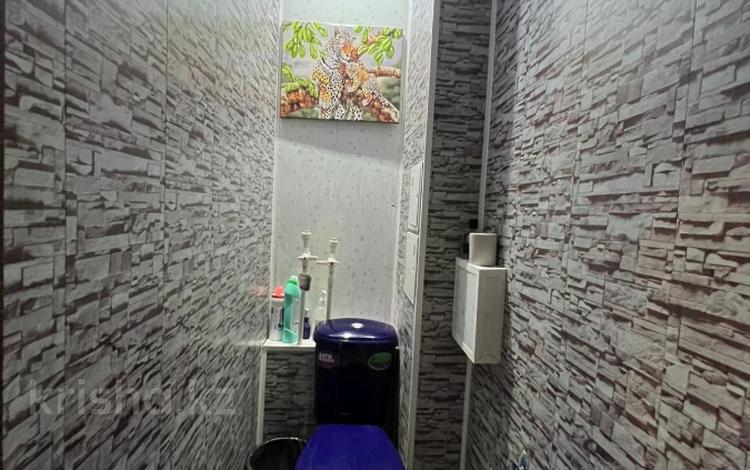 2-бөлмелі пәтер · 49.2 м² · 4/10 қабат, мкр 11, бағасы: 14 млн ₸ в Актобе — фото 2