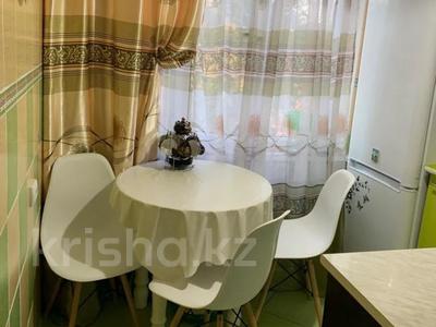 2-бөлмелі пәтер, 43 м², 2/5 қабат, Байтурсынова 2 — Курмангазы, бағасы: 31 млн 〒 в Алматы, Алмалинский р-н