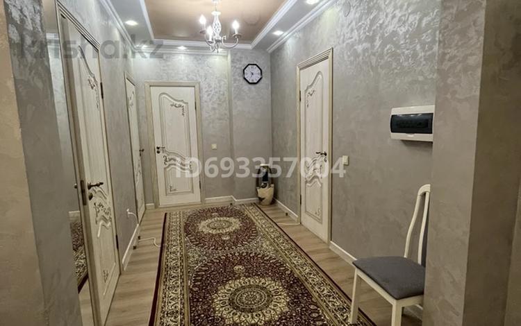 3-комнатная квартира, 90 м², 4/13 этаж, Утеген батыра 17б — Утеген батыра