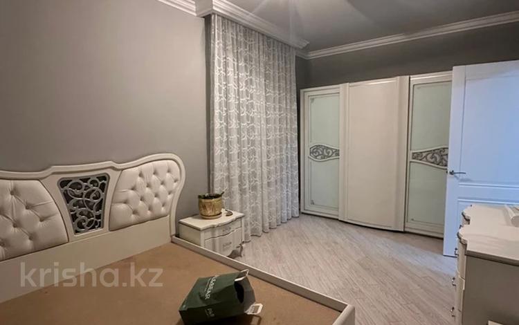 4-комнатная квартира · 120 м² · 2 этаж · помесячно, Улы Дала 7/4 за 600 000 〒 в Астане, Есильский р-н — фото 2