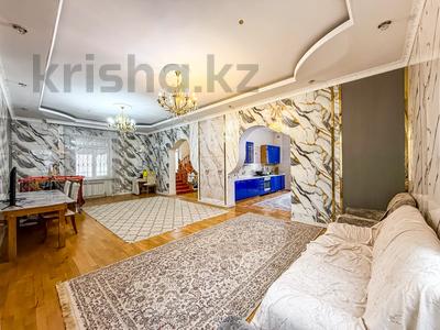 Отдельный дом · 6 комнат · 300 м² · 10 сот., Халиуллина за 165 млн ₸ в Алматы, Медеуский р-н