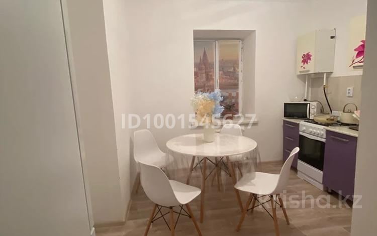 2-комнатная квартира · 60 м² · 5/5 этаж, Левый берег 50 — Абылай хана за 120 000 ₸ в  — фото 2