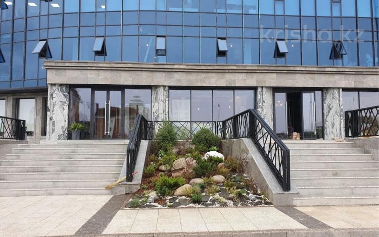 Свободное назначение, офисы, медцентры и аптеки, образование · 4400 м² за 5.2 млрд ₸ в Астане, Есильский р-н — фото 5
