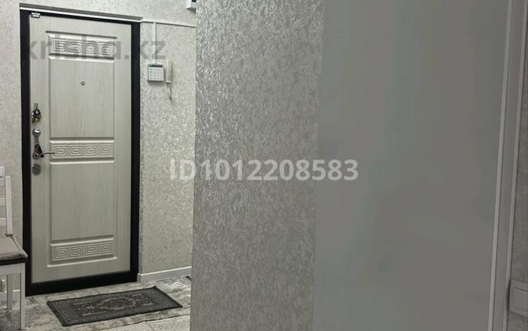 1-бөлмелі пәтер · 34 м² · 5/5 қабат, Виноградова 13 — Карбышева-Виноградова, бағасы: 18 млн ₸ в Усть-Каменогорске — фото 2