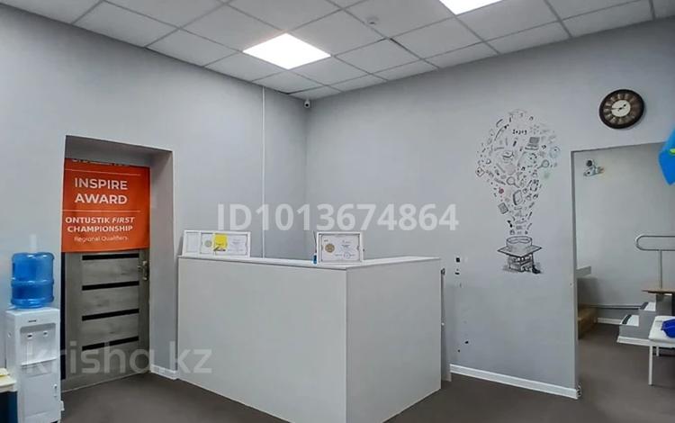 Образование, кабинеты и рабочие места · 100 м² за 500 000 ₸ в Актау, 19-й мкр — фото 2