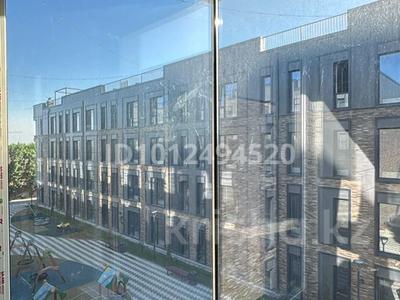 2-комнатная квартира · 87 м² · 3/4 этаж, мкр Ак Шагала, Мкр. Ак Шагала 10 за 43 млн ₸ в Атырау