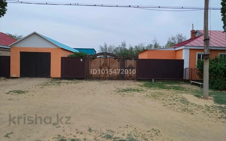 Үйдің бір бөлігі · 8 бөлме · 200 м² · 10 жүзд., Есет Батыр 135, бағасы: 18 млн ₸ в Шалкар — фото 2