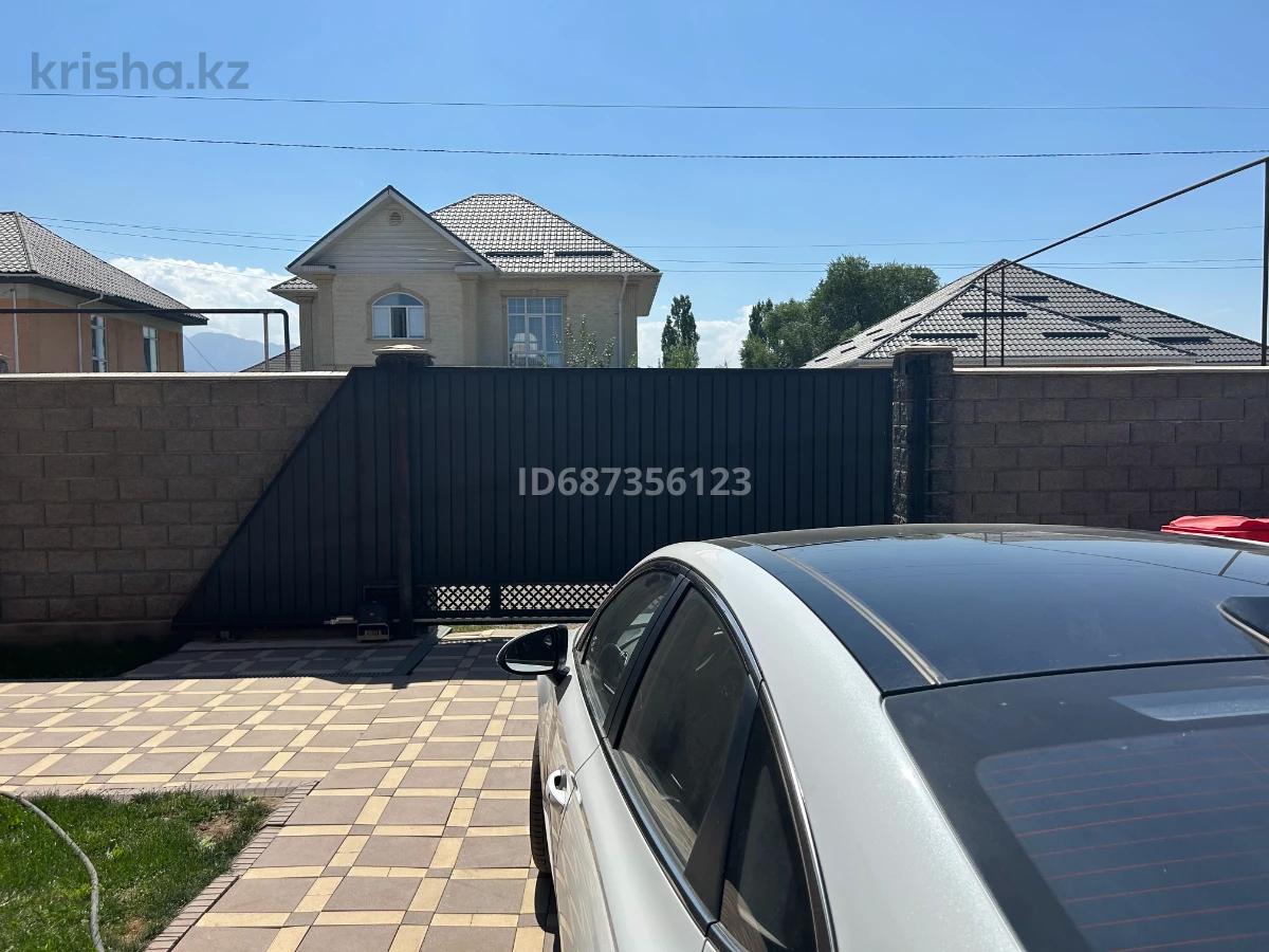 Отдельный дом · 4 комнаты · 180 м² · 6.5 сот.