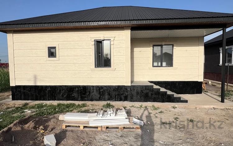 Отдельный дом · 3 комнаты · 110 м² · 5 сот., Аблайхана за 27 млн 〒 в Каскелене — фото 2