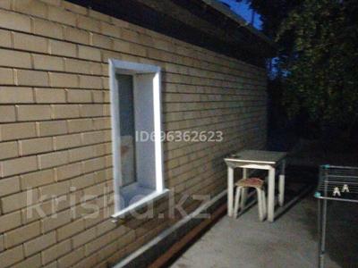 Отдельный дом · 2 комнаты · 50 м² · 12 сот., Городская — Павлова за 22 млн 〒 в Семее