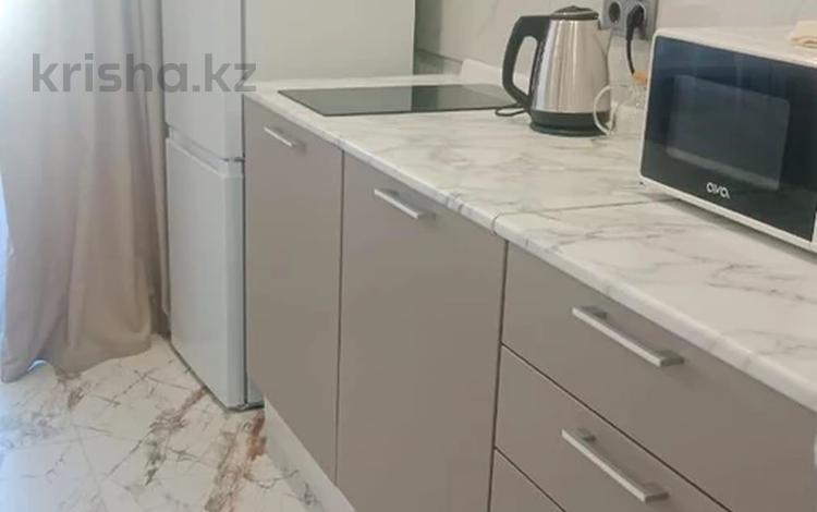 1-комнатная квартира · 39 м² · 14/24 этаж, Кабанбай батыр 48/7 за 250 000 ₸ в Астане, Есильский р-н — фото 2