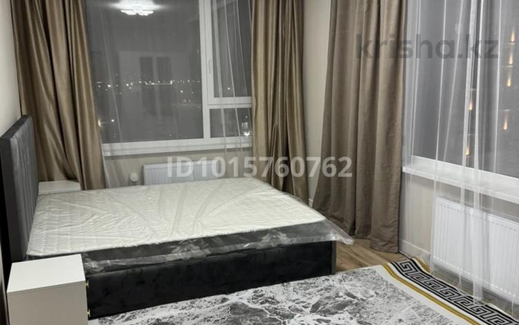 3-комнатная квартира · 80 м² · 8/12 этаж, Е 915 15 за 400 000 ₸ в Астане, Есильский р-н — фото 2