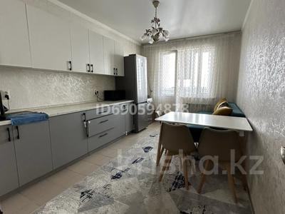 1-комнатная квартира · 45 м² · 11/12 этаж, мкр Акбулак, Дарабоз 1-83 за 250 000 ₸ в Алматы, Алатауский р-н