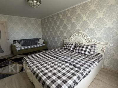 1-комнатная квартира · 45 м² · 5/5 этаж, Абая 88 за 12 000 ₸ в Уральске