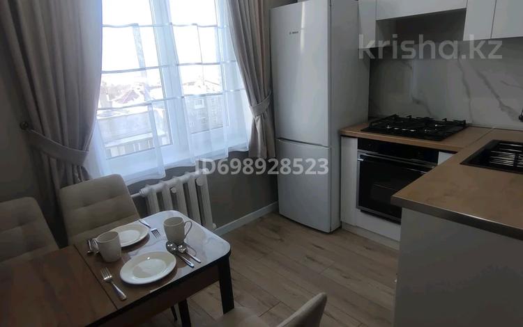 1-комнатная квартира · 37 м² · 8/9 этаж, Карима Сутюшева 17 — Район Достык мола, ресторан Ишим за 240 000 ₸ в Петропавловске — фото 5