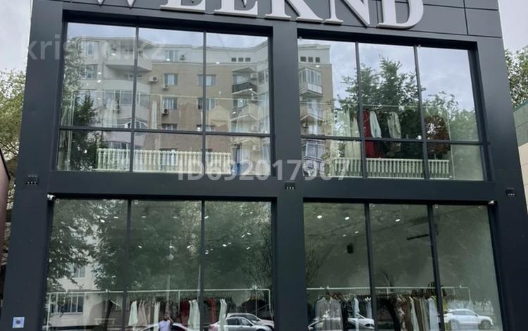 Свободное назначение, офисы, магазины и бутики, общепит, салоны красоты, медцентры и аптеки, образование, развлечения, конференц-залы, кабинеты и рабочие места, студии · 270 м² за ~ 2.2 млн ₸ в Атырау, мкр Каспий — фото 10