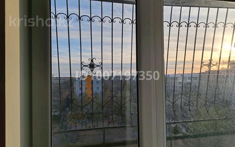1-бөлмелі пәтер · 35.5 м² · 5/5 қабат, 3 микрорайон — Возле ХАЛЫҚ БАНК, бағасы: 14 млн ₸ в Конаеве — фото 2