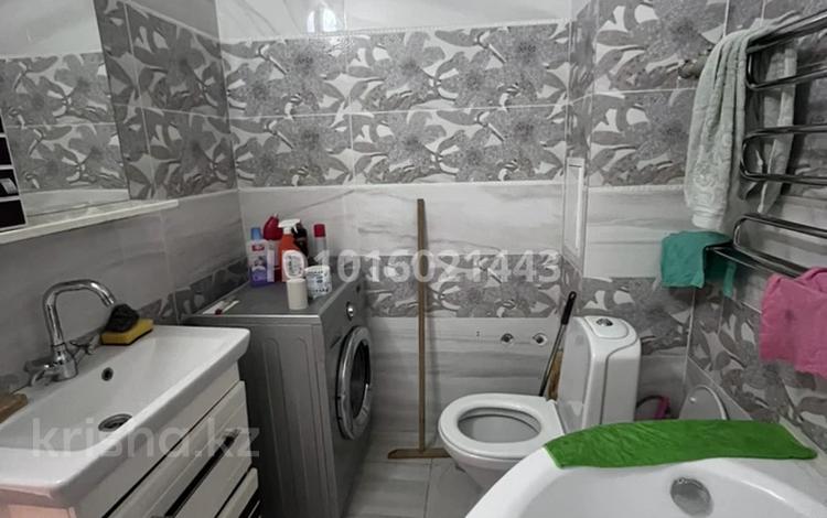 2-комнатная квартира · 55 м² · 3/5 этаж, 16-й мкр 18 за 160 000 ₸ в Актау — фото 2