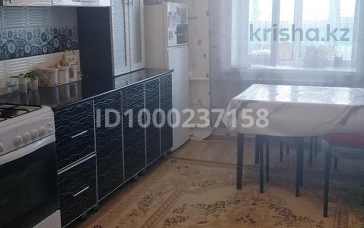 3-комнатная квартира · 82 м² · 8/9 этаж, мкр Болашак за 24 млн 〒 в Актобе — фото 2