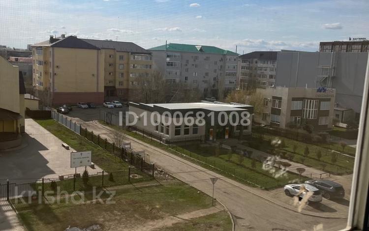 2-комнатная квартира · 53 м² · 5/9 этаж, мкр Кунаева — Кунаева за 130 000 ₸ в Уральске — фото 7